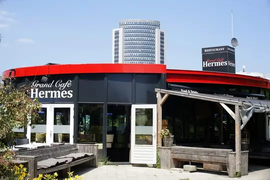 Buitenschilderwerk Grandcafé Hermes (Amsterdam Sloterdijk) - foto 2 Buitenschilderwerk Grandcafé Hermes (Amsterdam Sloterdijk) - foto 2
