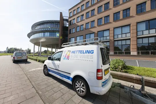 Buitenschilderwerk hoofdkantoor Ahold Delhaize (Provincialeweg, Zaandam) - foto 4 Buitenschilderwerk hoofdkantoor Ahold Delhaize (Provincialeweg, Zaandam) - foto 4