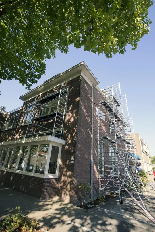 Buitenschilderwerk kantoorgebouw Kuijs Reinder Kakes (Westzijde, Zaandam) - foto 1 Buitenschilderwerk kantoorgebouw Kuijs Reinder Kakes (Westzijde, Zaandam) - foto 1