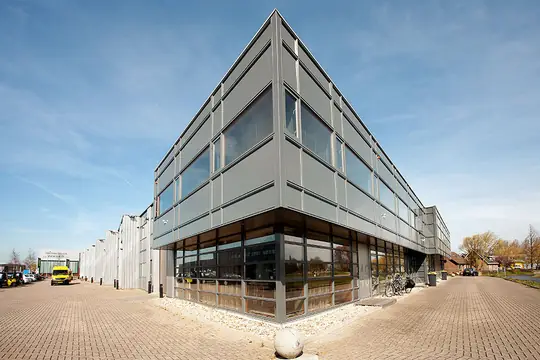 Buitenschilderwerk bedrijfsverzamelgebouw te Wormerveer in opdracht van VVE (Samsonweg, Wormerveer) - foto 1 Buitenschilderwerk bedrijfsverzamelgebouw te Wormerveer in opdracht van VVE (Samsonweg, Wormerveer) - foto 1