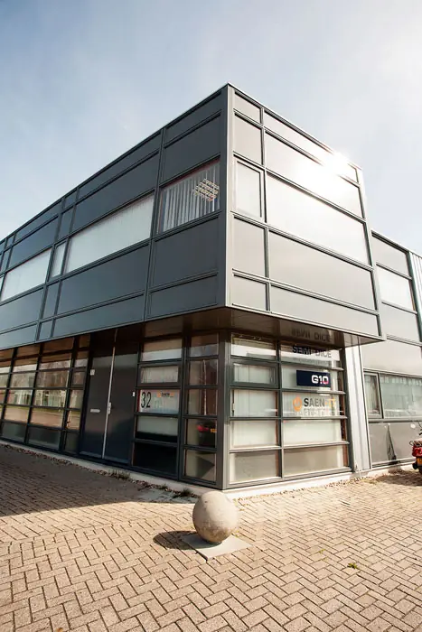 Buitenschilderwerk bedrijfsverzamelgebouw te Wormerveer in opdracht van VVE (Samsonweg, Wormerveer) - foto 6 Buitenschilderwerk bedrijfsverzamelgebouw te Wormerveer in opdracht van VVE (Samsonweg, Wormerveer) - foto 6