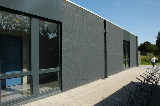 Gehele binnen- en buitenschilderwerk Sporthal (Oostzaan) - foto 1 Gehele binnen- en buitenschilderwerk Sporthal (Oostzaan) - foto 1