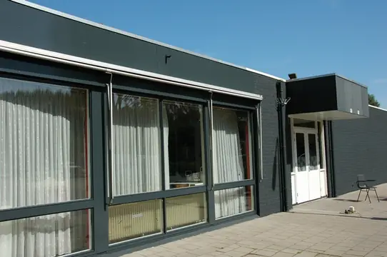 Gehele binnen- en buitenschilderwerk Sporthal (Oostzaan) - foto 3 Gehele binnen- en buitenschilderwerk Sporthal (Oostzaan) - foto 3